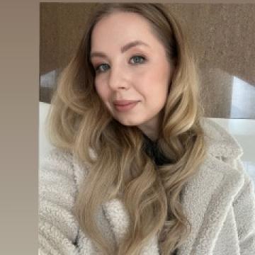 Анна Жвакина
